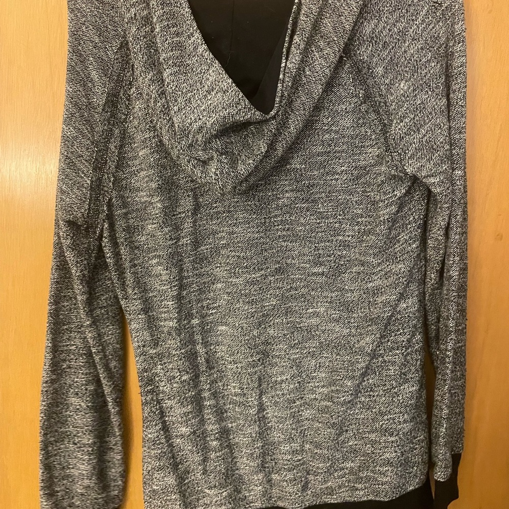 Ladies Roxy pullover long sleeve top - Picture 8 of 8